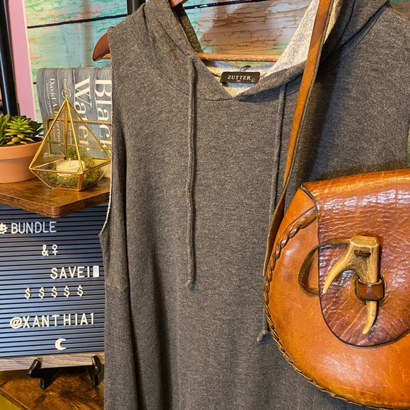 Ladies Cold Shoulder Hooded Long Sleeve - Picture 1 of 3